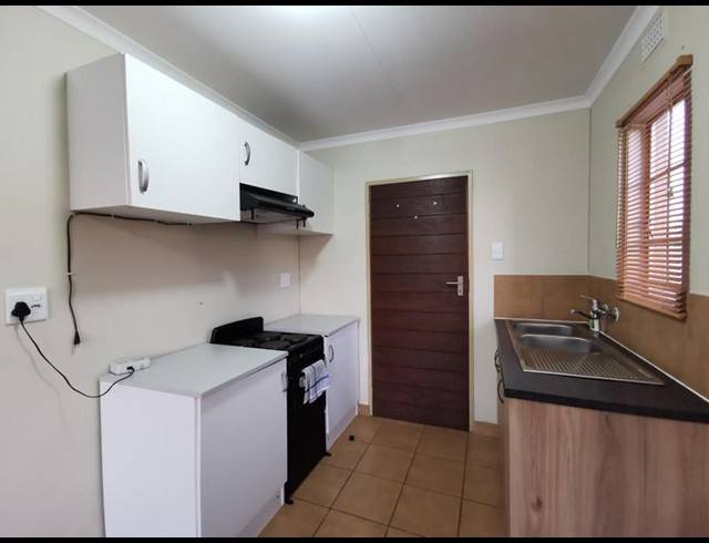 3 BEDROOM HOUSE FOR SALE IN SKY CITY